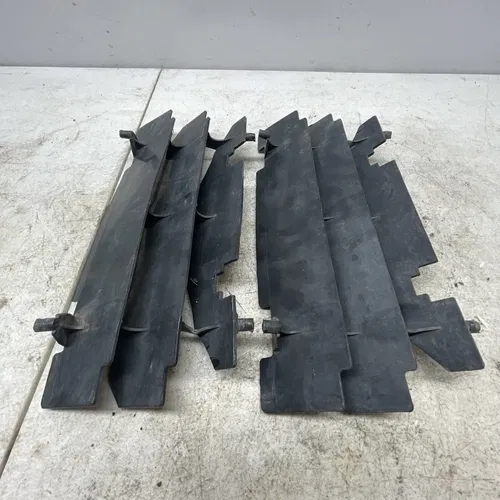 2004 SUZUKI DRZ400E RADIATOR LOUVERS 17831-37E11
