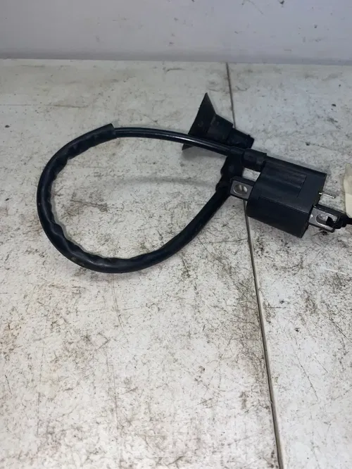 2001 POLARIS SCRAMBLER 90 OEM IGNITION COIL SPARK PLUG CAP 0450753