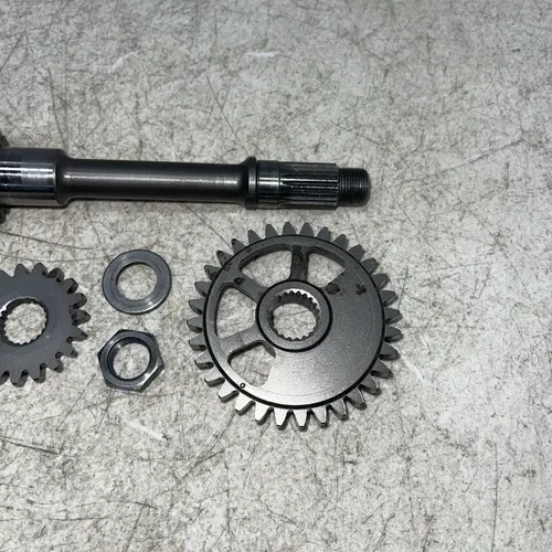 2007 HONDA CRF250R OEM Balancer Shaft 13420-KRN-A10 13422-KRN-A00
