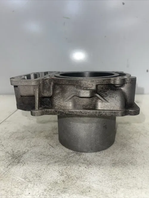 2019 Can Am OUTLANDER 570XT OEM CYLINDER JUG BARREL 420413091