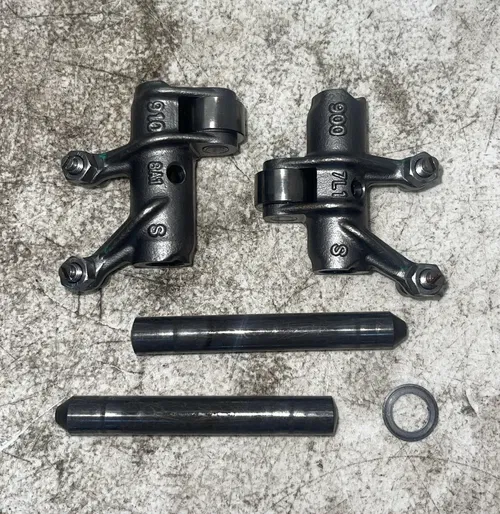 2019 CAN AM OUTLANDER 570 OEM ROCKER ARM EXHAUST INLET 420254907 420254911