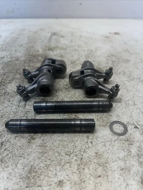 2019 CAN AM OUTLANDER 570 OEM ROCKER ARM EXHAUST INLET 420254907 420254911