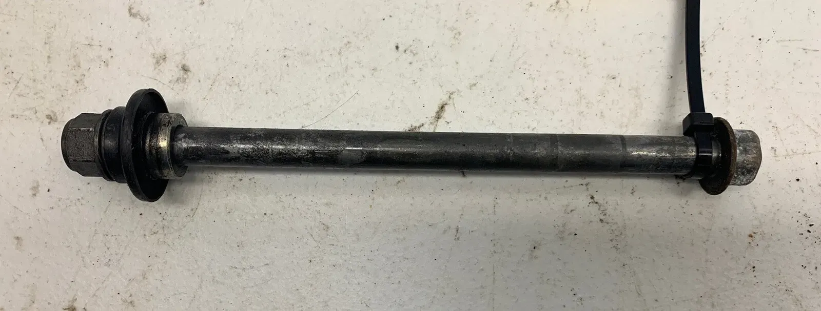 2001 Yamaha TTR125 Front Axle