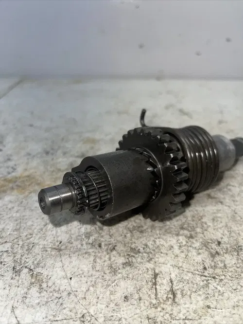 1998 HONDA XR80 KICK START SPINDLE  28211-436-000