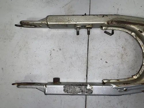 1998 Honda XR200R Swing Arm 52100-KT0-870