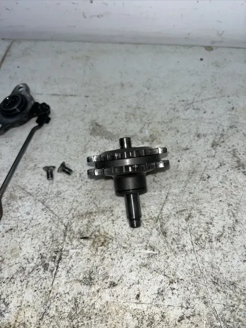 2001 Suzuki RM250  Exhaust Valve Governor Powervalve Linkage Actuator Tie Rod