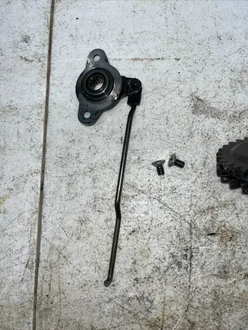 2001 Suzuki RM250  Exhaust Valve Governor Powervalve Linkage Actuator Tie Rod