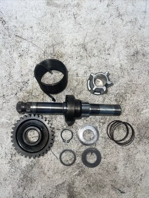 2007 SUZUKI DRZ125L OEM KICK STARTER GEAR SHAFT SPRING ASSMEBLY 26211-05203