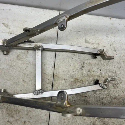2001 SUZUKI RM250 OEM REAR BACK SUBFRAME 41200-37F00