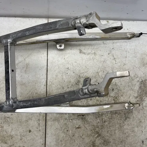 2001 SUZUKI RM250 OEM REAR BACK SUBFRAME 41200-37F00