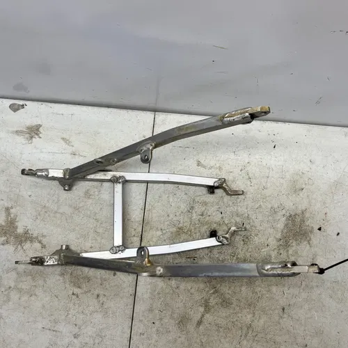 2001 SUZUKI RM250 OEM REAR BACK SUBFRAME 41200-37F00