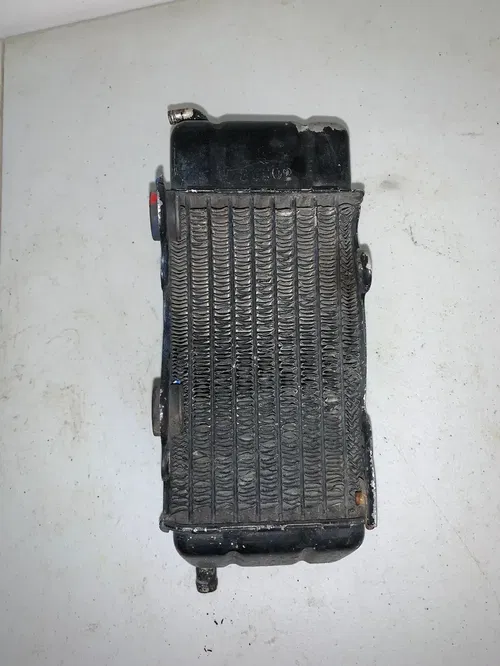 1983 Honda CR250 Lt Side Radiator 19015-KA3-711