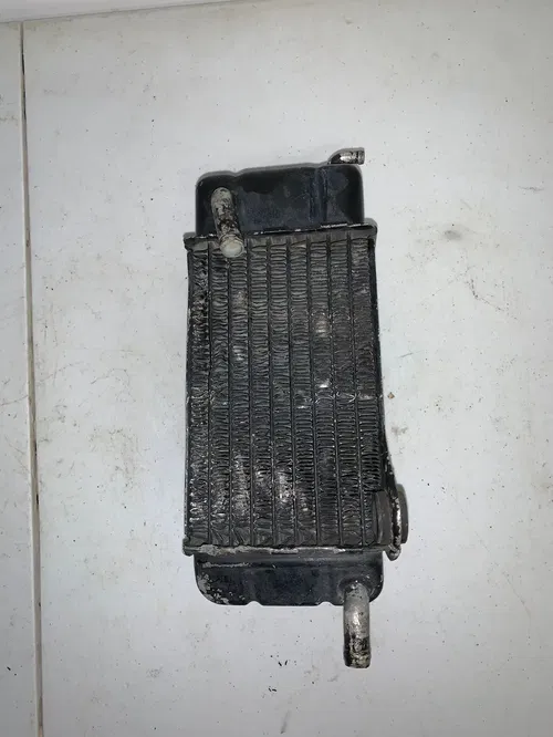 1983 Honda CR250 Lt Side Radiator 19015-KA3-711