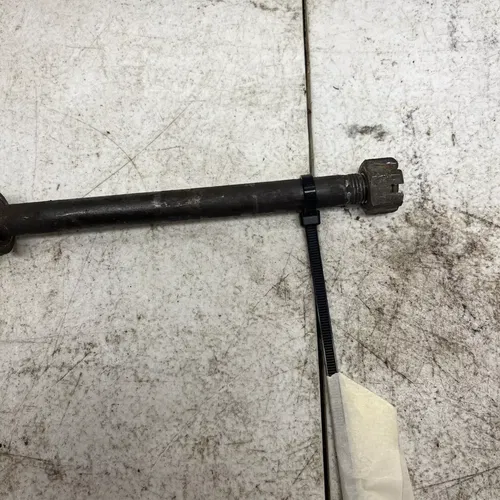 1996 YAMAHA PW80 PW 80 REAR WHEEL AXLE OEM 367-25381-01-00