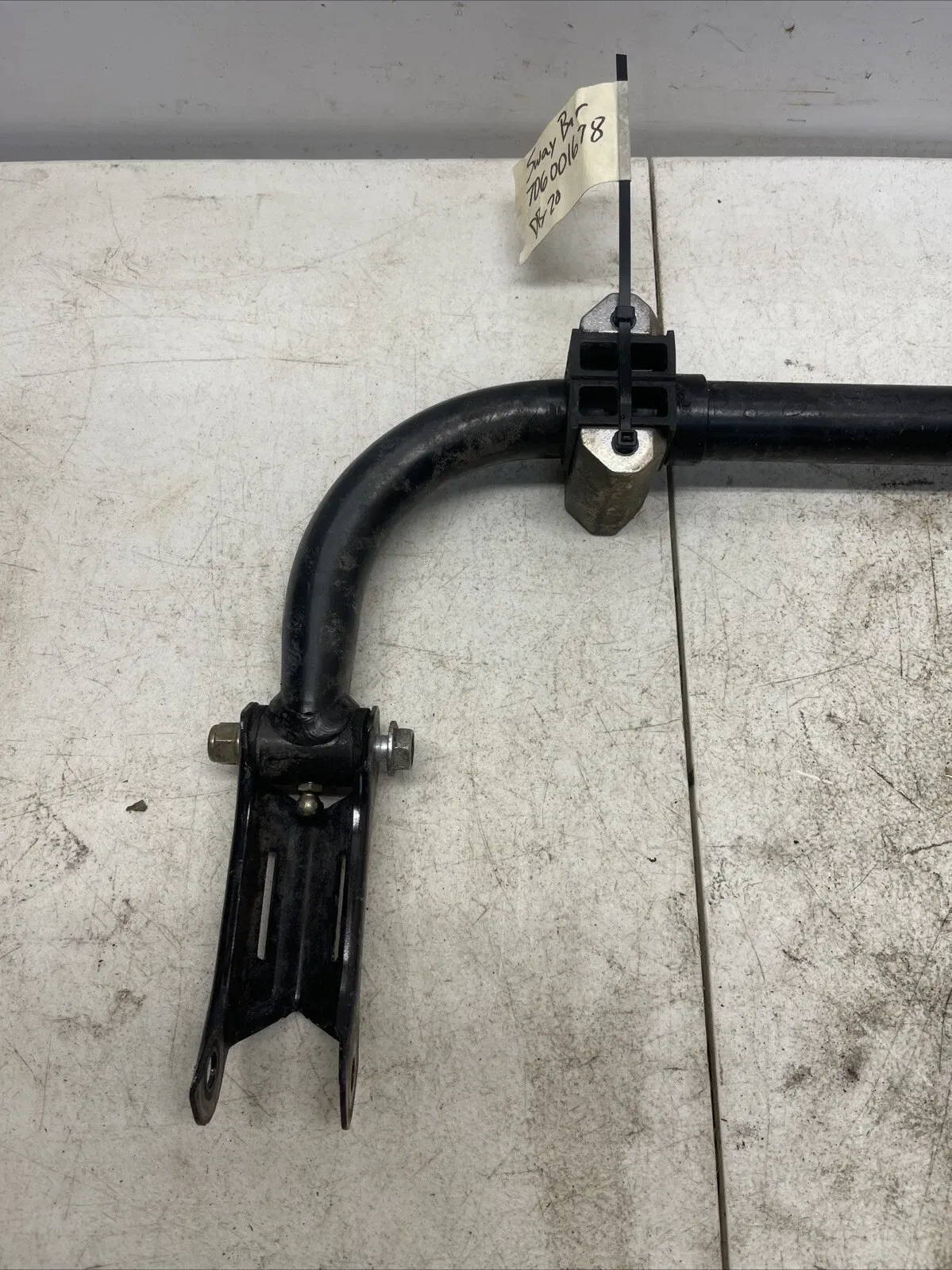 2019 CAN AM OUTLANDER 570XT OEM SWAY BAR BUSHINGS 706001678