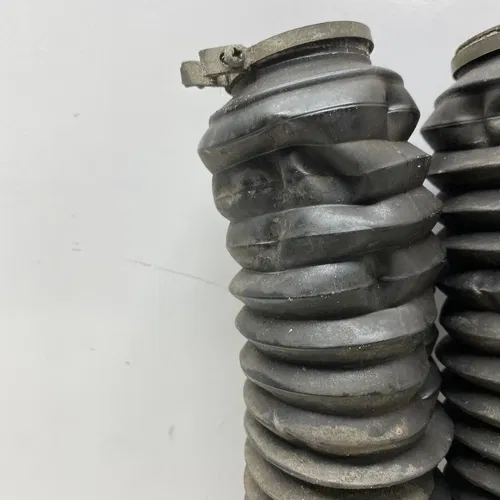2001 YAMAHA XT225 FORK BOOTS