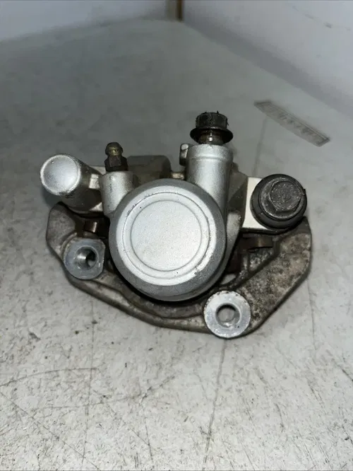 1996 Yamaha XT225 Front Brake Caliper Assy Left  2580T-11-00