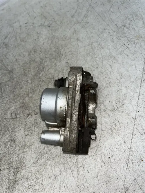 1996 Yamaha XT225 Front Brake Caliper Assy Left  2580T-11-00