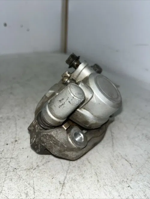 1996 Yamaha XT225 Front Brake Caliper Assy Left  2580T-11-00
