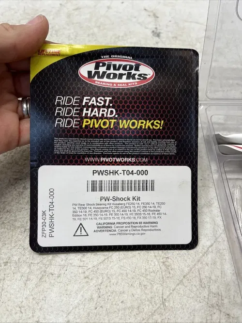 Pivot works Bearing And Seal Kit PWSHK-T04-000- Missing Pieces See All Pics