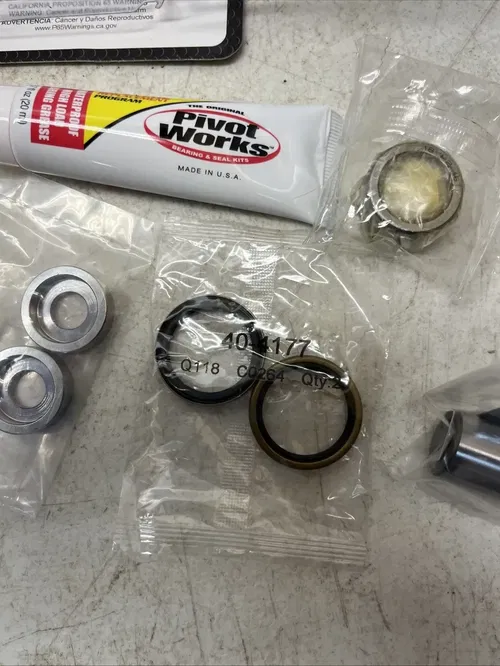 Pivot works Bearing And Seal Kit PWSHK-T04-000- Missing Pieces See All Pics