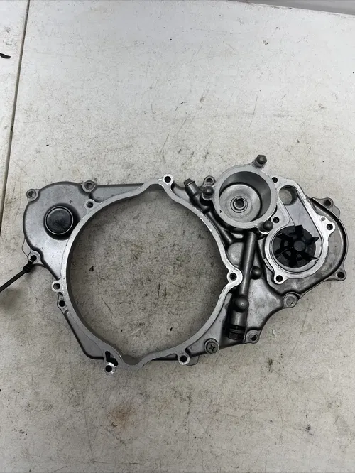 2004 SUZUKI DRZ400E OEM INNER CLUTCH COVER CASE COVER 11341-29F50