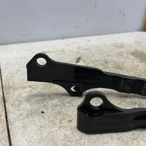 2001 Suzuki RM250 Chain Buffer 61273-37F10
