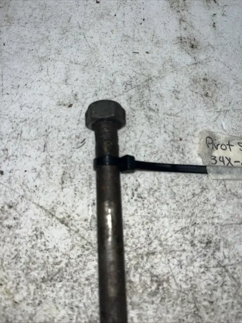 1996 Yamaha XT225 Pivot Bolt Swingarm 34x-22141-00-00