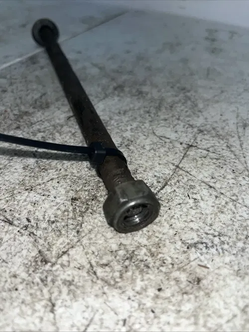 1996 Yamaha XT225 Pivot Bolt Swingarm 34x-22141-00-00