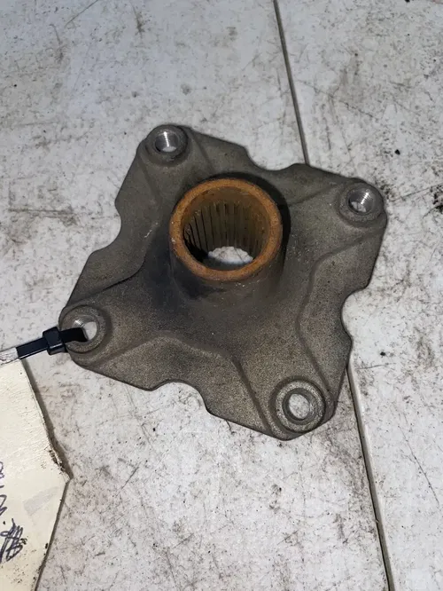 2001 Polaris Scrambler 90 ATV Rear Wheel Axle Hub 0450831-385