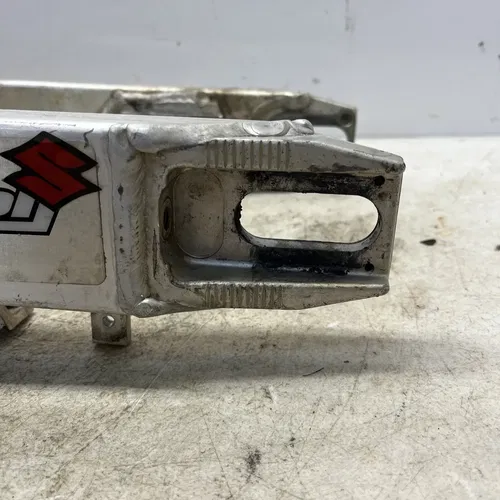 2001 Suzuki RM250 Swingarm 61000-37E21