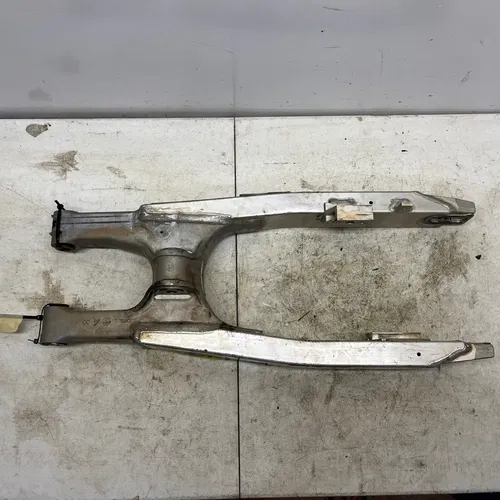 2001 Suzuki RM250 Swingarm 61000-37E21