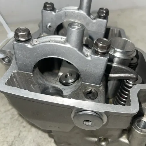 2007 HONDA CRF 250R OEM CYLINDER HEAD ASSY. 12010-KRN-A00