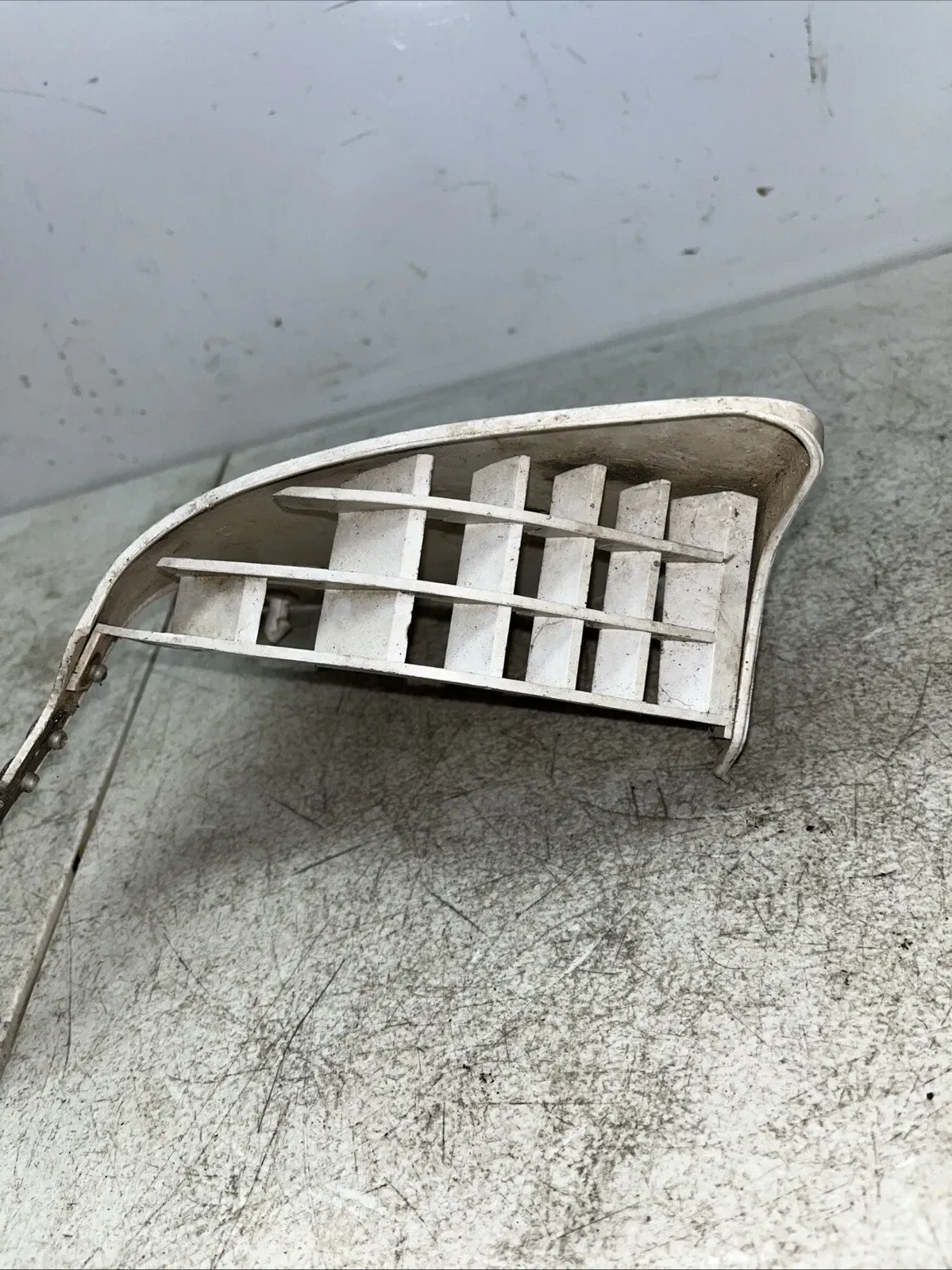 1996 Yamaha XT225 Serow Right Gas Tank Air Scoop Shroud 4BE-W2132-00-00