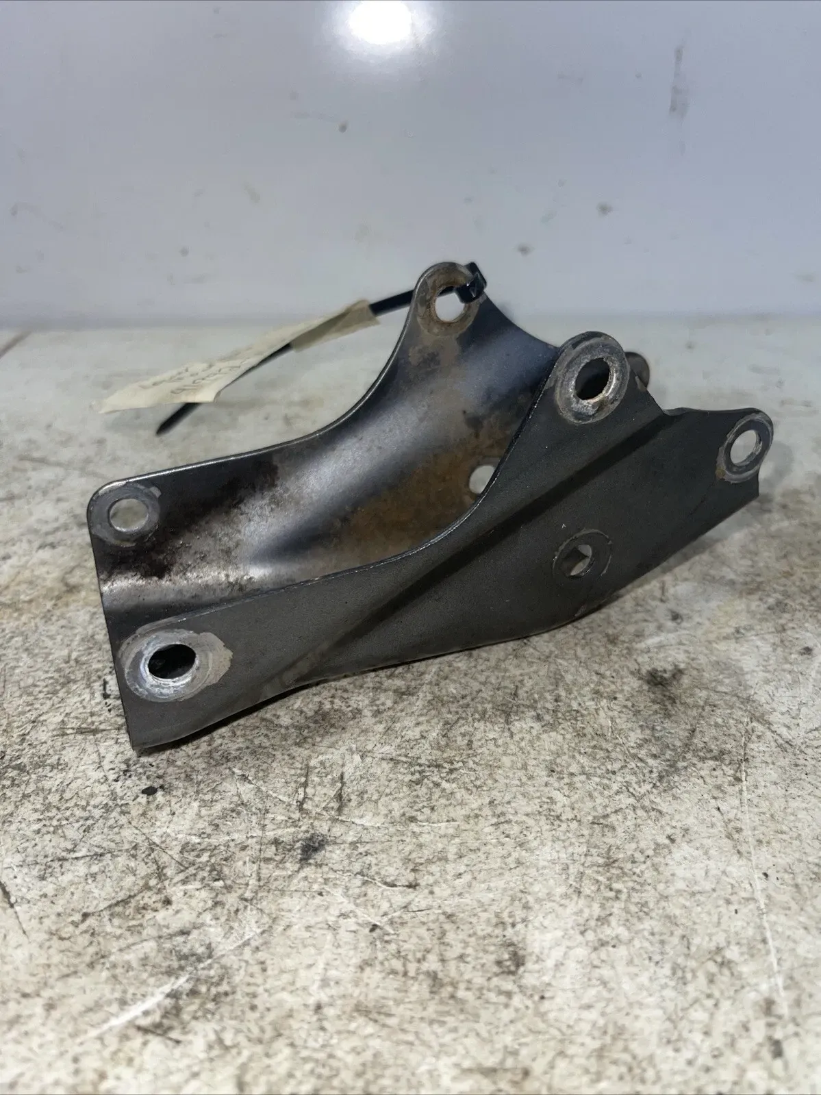 2007 SUZUKI DRZ125L OEM LOWER FRAME MOUNT 41992-08G00-YU8