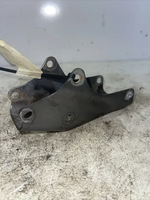 2007 SUZUKI DRZ125L OEM LOWER FRAME MOUNT 41992-08G00-YU8