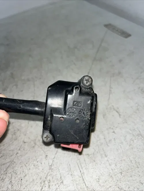 1996 Yamaha XT225 Serow Blinker Light Left Switch 3RW-83973-11-00