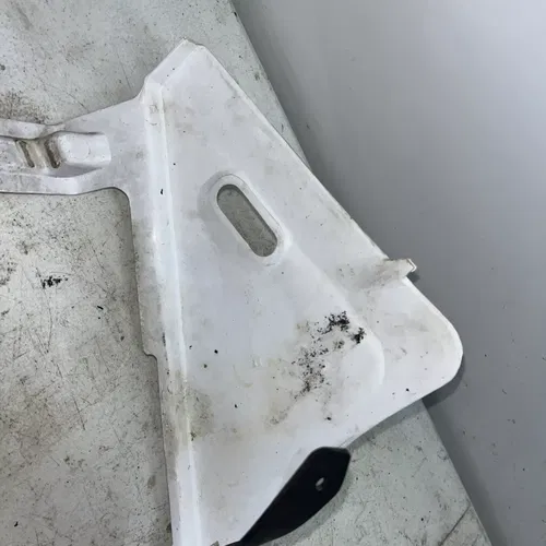 1996 Yamaha PW80 Rear Fender Side Plastics