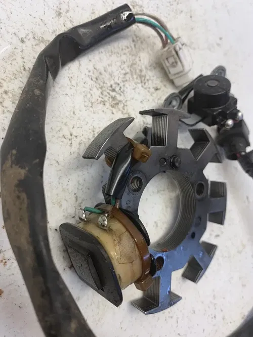 2001 Yamaha TTR125 Stator