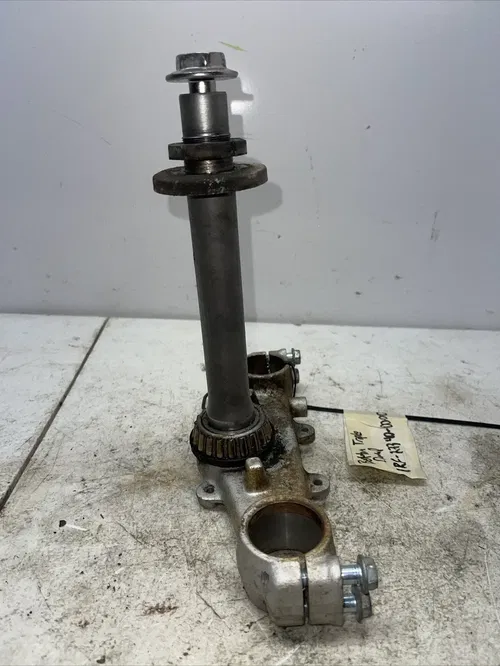 2001 Yamaha Xt225 Bottom Triple Clamp 1RF-23340-00-00
