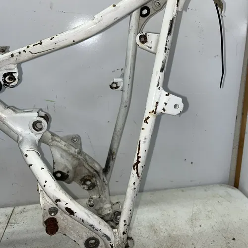 1998 Honda XR80R Frame 50100-KN4-A11ZA