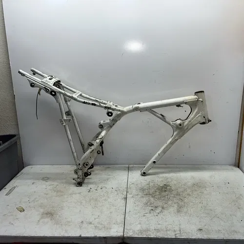 1998 Honda XR80R Frame 50100-KN4-A11ZA