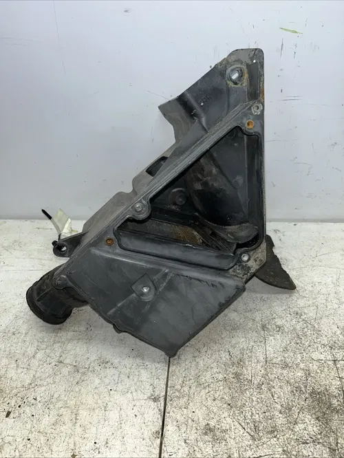 1996 Yamaha XT225 Air Box Air Cleaner 3RW-14411-02-00