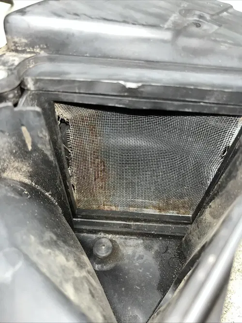 1996 Yamaha XT225 Air Box Air Cleaner 3RW-14411-02-00