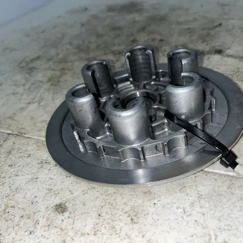 2001 Suzuki RM250 Clutch Pressure Plate 21462-37E03