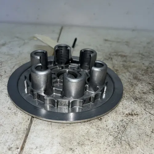 2001 Suzuki RM250 Clutch Pressure Plate 21462-37E03