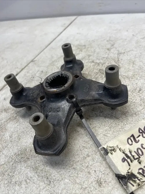 2019 CAN AM OUTLANDER 570XT OEM LEFT REAR WHEEL HUB 705501716