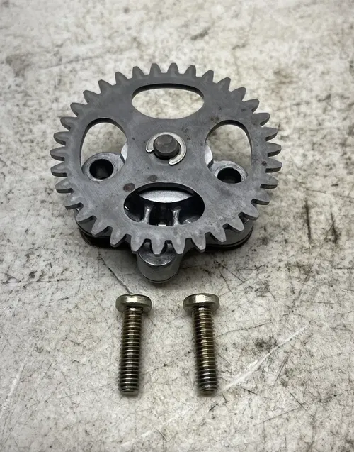 2002 YAMAHA TTR125L OIL PUMP 401-16111-00-30