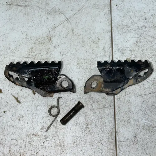 2007 Suzuki DRZ125L Foot Pegs 43550-03B00