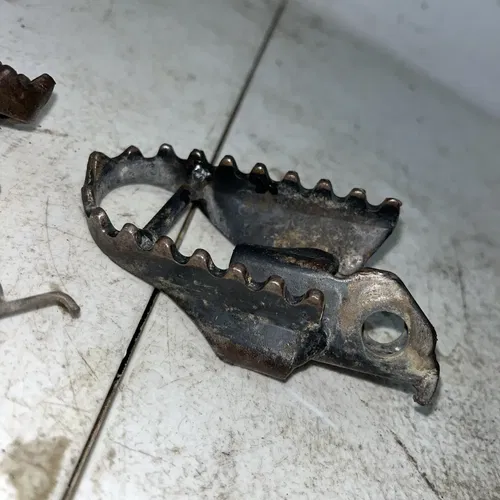 2007 Suzuki DRZ125L Foot Pegs 43550-03B00